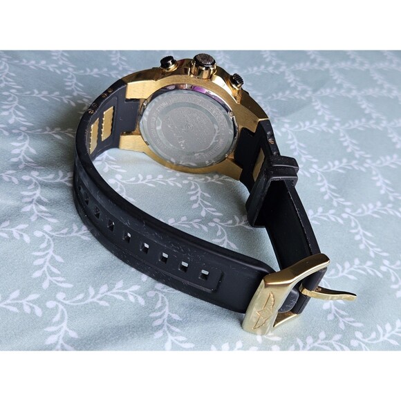 Invicta Men\'s Chronograph Quartz Wristwatch Black Gold Rubber Band 100m main image 7